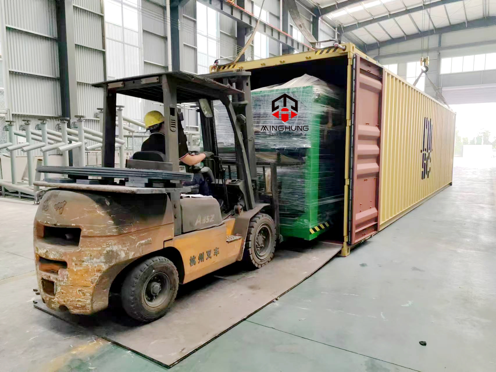 &Ccedil;in kontrplak makinesi &uuml;reticisi